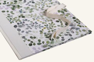 Binder with eukalyptus motif